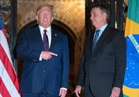 Veja a reação de Bolsonaro após afago de Donald Trump imagem