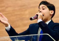 Vídeo: pastor mirim Miguel Oliveira volta a pregar após proibição imagem