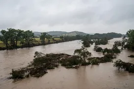 Tragédia no Texas: enchente mata dezenas de pessoas nos EUA - Imagem