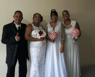 Amor que une: mãe e filha lésbica sobem ao 'altar' no mesmo dia
