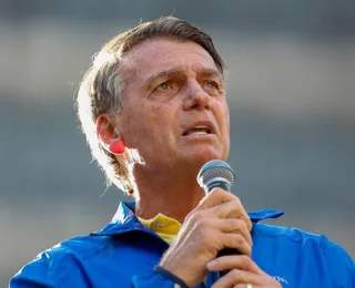 Bolsonaro chama Lula de ladrão e dispara: "Jamais passaria a faixa"