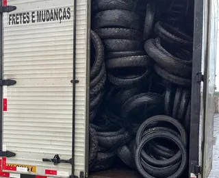 Carga com mais de 400 pneus roubados é recuperada no interior da Bahia