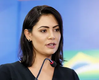 Chamada de prostituta, Michelle Bolsonaro aciona Justiça