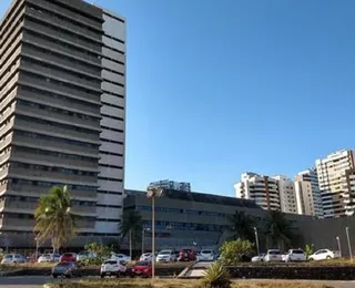 Venda de prédio dos Correios na Pituba fracassa, mesmo com desconto