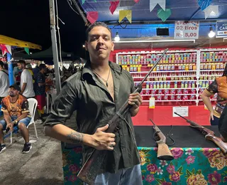 Dispensado do exército, jovem relembra tradição familiar em brincadeira