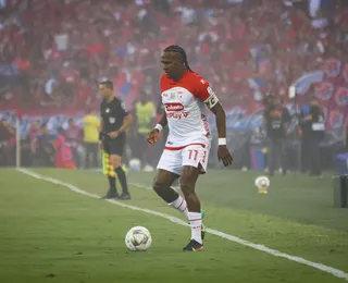 Ex-Bahia vive de história de cinema com lesão e gol do título; assista