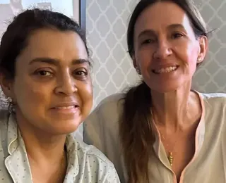 Flora Gil compartilha foto com Preta Gil durante tratamento nos EUA