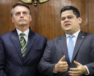 Presidente do Senado toma decisão que prejudica Bolsonaro