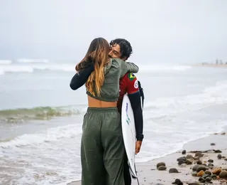 Surfista brasileiro supera japonês e vence etapa do WSL nos EUA