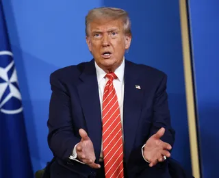 Trump compara bombardeio ao Irã com Hiroshima: "Acabou a guerra"