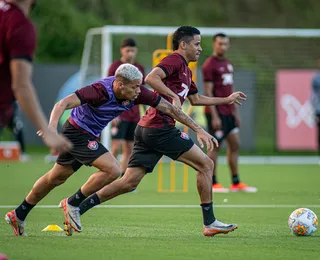Vitória intensifica trabalhos técnico-táticos; Neris faz transição