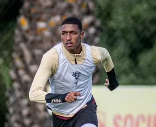 Vitória perde zagueiro por lesão e tem defesa em xeque na quinta-feira