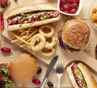 Alimento amado no Brasil é cancerígeno igual ao cigarro, aponta OMS - Imagem