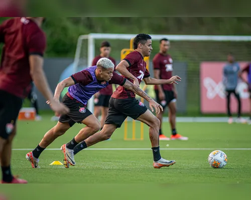 Vitória intensifica trabalhos técnico-táticos; Neris faz transição - Imagem