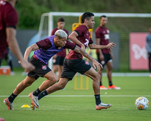 Vitória intensifica trabalhos técnico-táticos; Neris faz transição - Imagem