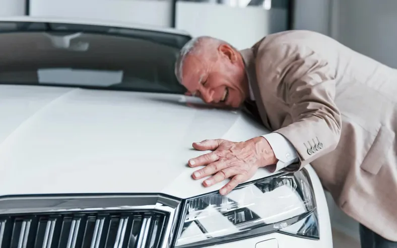 Carro mais barato: idosos podem comprar veículos com descontos exclusivos - Imagem