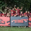 Ação leva torcedores para assistir jogo do Vitória direto do gramado imagem