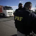 Acidente com micro-ônibus da Sesab deixa cinco feridos em Simões Filho imagem