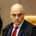 Após relatório da PF, Moraes dá prazo para Bolsonaro prestar esclarecimentos imagem