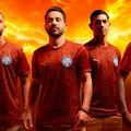 Bahia lança camisa vermelha em homenagem a Glauber Rocha; veja imagem