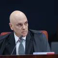 Bolsonaro no STF: Moraes abre julgamento e destaca força da democracia imagem