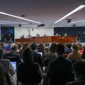 Bolsonaro no STF: lulistas vão ao Supremo e bolsonaristas se ausentam imagem