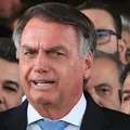 Bolsonaro responde a Moraes antes do prazo para ser preso imagem