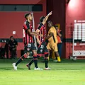 Com Barradão cheio, Vitória vence o Atlético-MG e encerra jejum imagem