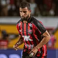 Desfalque? Pepê recebe suspensão de três jogos após julgamento do STJD imagem