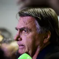 Milhares de dólares na casa de Bolsonaro: PF apura suposto plano de fuga imagem