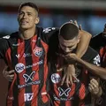 Estrela do título da Série B volta ao Vitória para reforçar defesa imagem