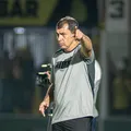 Fábio Carille terá primeira semana livre para treinamentos no Vitória imagem