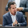 Governador sofre acidente em vistoria de obras e é internado imagem