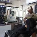 Governo determina ‘corte de cabelo apropriado’ e proíbe moicano imagem