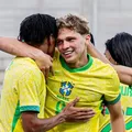 Joia do Bahia com multa de R$ 600 milhões marca e brilha pela Seleção imagem