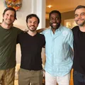 Lázaro Ramos se reúne com Wagner Moura e Vladimir Brichta imagem