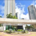 Moradora acusa síndico de agressão em condomínio de luxo em Salvador imagem