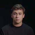 Nikolas Ferreira ataca Moraes após manutenção do IOF imagem
