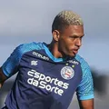 Sem espaço no Inter, volante do Bahia encaminha ida para clube europeu imagem