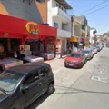 Três lojas são arrombadas durante a madrugada na Boca do Rio imagem