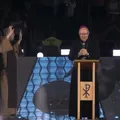 Vídeo: Bispo ora para Nossa Senhora livrar Brasil do comunismo imagem