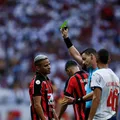 Vitória está no top-3 de times que mais recebem cartões no Brasileirão imagem