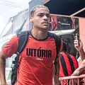 Vitória perde outro lateral para enfrentar o Atlético; saiba quem imagem