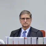 Proposta de 24% de reajuste salarial aos servidores chega ao Congresso - Imagem