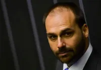 Eduardo Bolsonaro ameaça Alcolumbre e Motta com sanções americanas