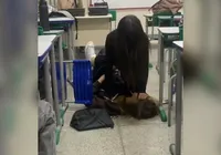Briga entre estudantes termina com tesourada no rosto e muito sangue