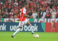 Bahia tenta contratação de jovem zagueiro ex-Inter; saiba quem é imagem