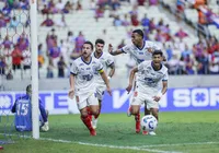 CBF divulga áudio do VAR em lance polêmico de Fortaleza x Bahia