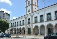 Câmara de Salvador pune empresa por calote em terceirizados