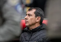 Carille aprova atuação do Vitória e promete evolução: "Vamos melhorar"